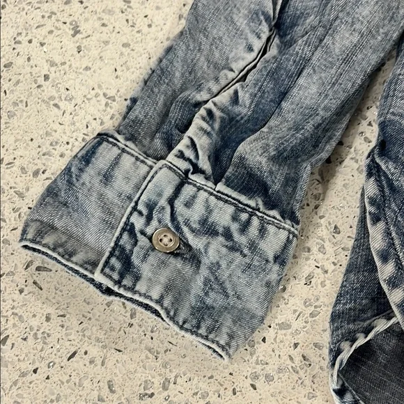 Cloth and Stone Denim Button-Up Shirt - Picture 6 of 8